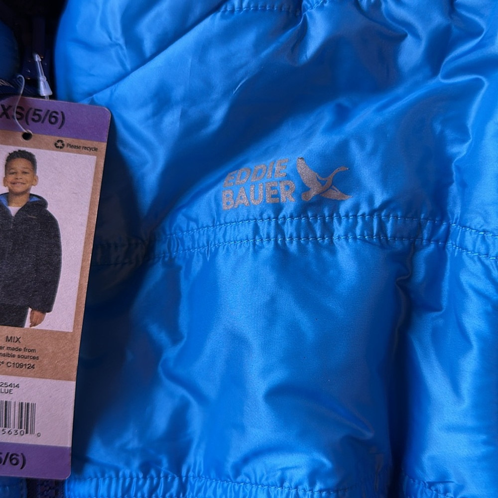 NWT Eddie Bauer Boys Reversible Hooded Sherpa Fleece Winter Snow Puffer XS 5/6 - Picture 4 of 8